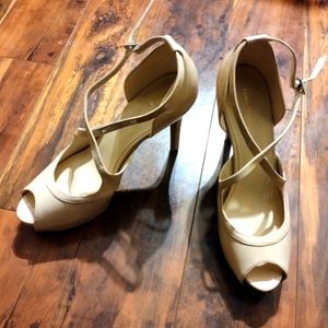 NWOT Marc Fisher Light Tan Strappy  Heels